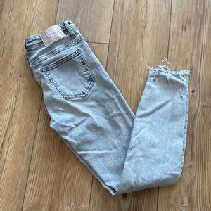 Zara basic gray distressed jeans size 4